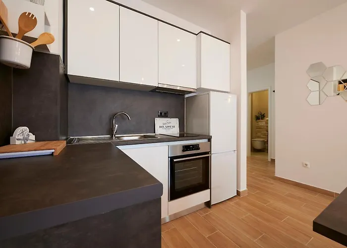 Antica * 特罗吉尔